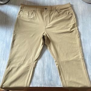 Men’s American Eagle Active Flex Athletic Cut Khaki Pants